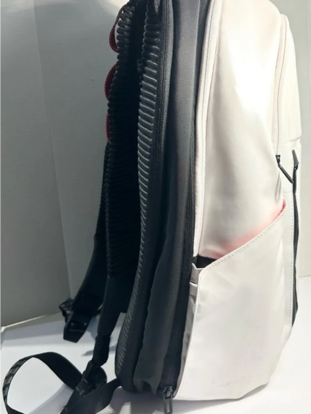 Under Armour No Weigh Water Resistant Sport Backpack White Unisex
